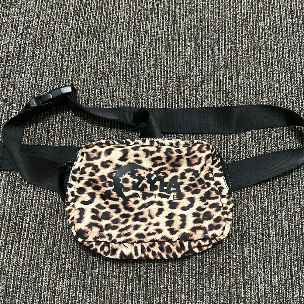Zyia bag